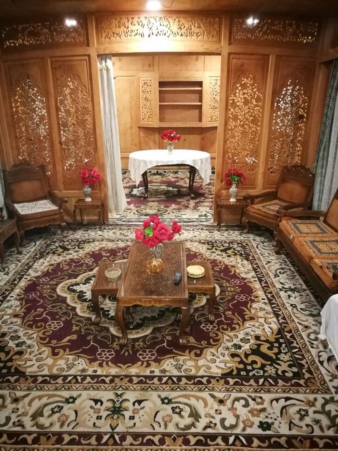 Umbrella Group Of House Boat Hotel Srinagar  Bagian luar foto