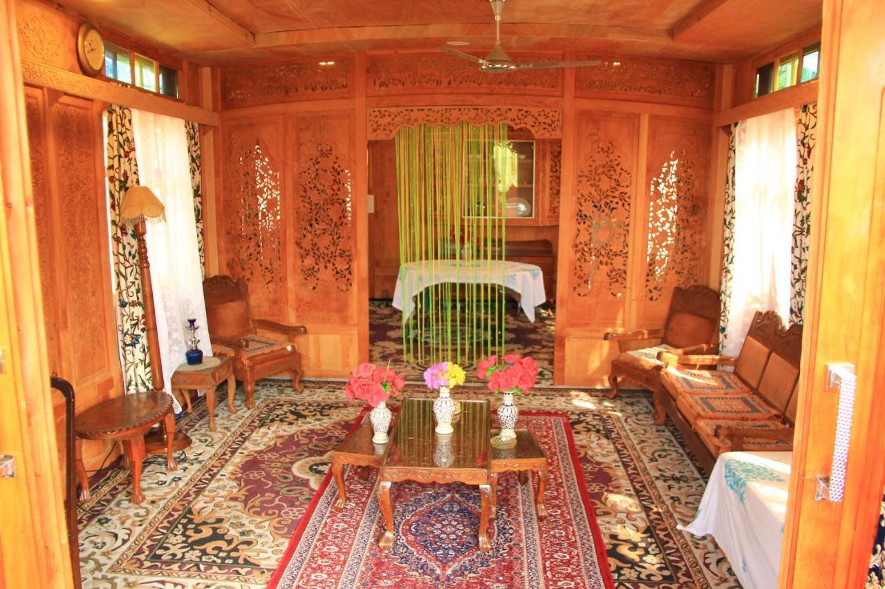Umbrella Group Of House Boat Hotel Srinagar  Bagian luar foto